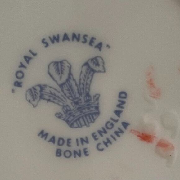 VTG Royal Swansea Bone China, England, Teacup & Saucer, Blue Floral - Picture 7 of 9